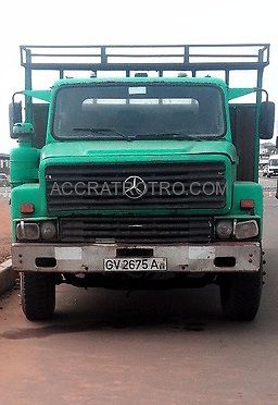 Antiquated truck near Tse Addo trotro route 