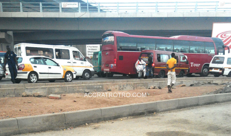 trotro-bus-near-nkrumah-circle-Accra