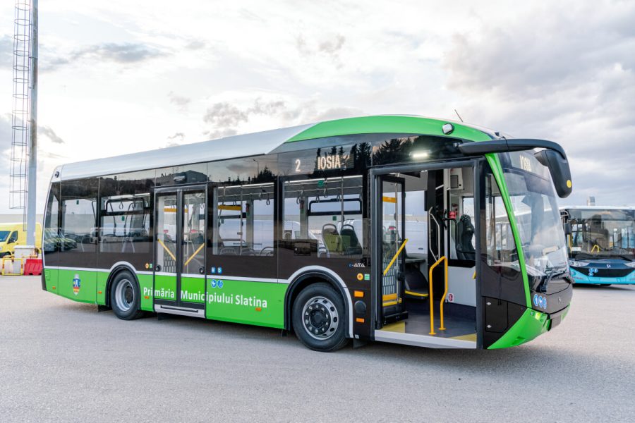 electric vehicle bus schedule for bus