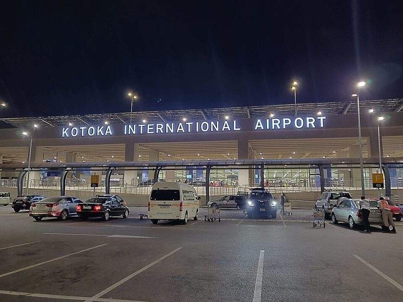 airlines operating accra airport capital of ghana