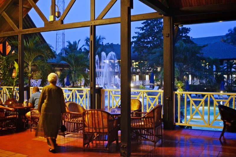 labadi beach hotel capital of ghana