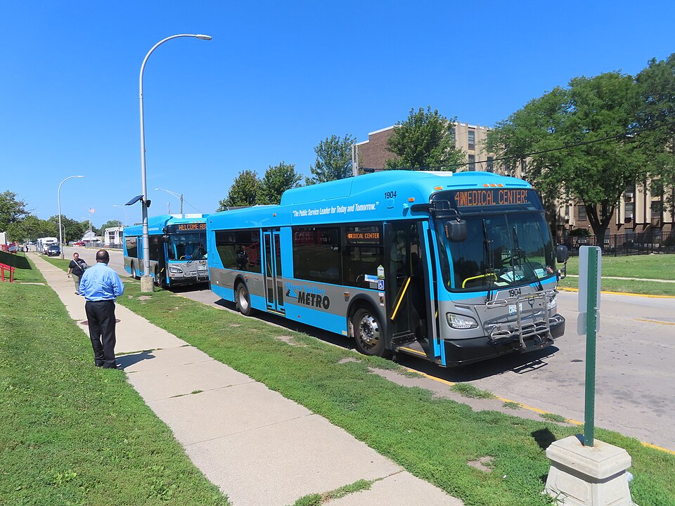 illinois mass transit at a bus stop in the city