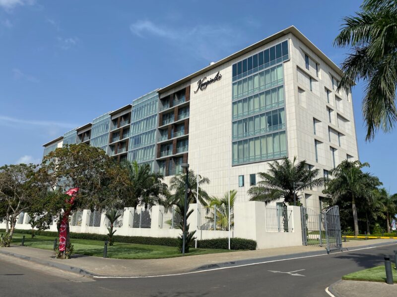 kempiski hotel is in the Ministries area of accra