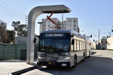 electric bus in california usa