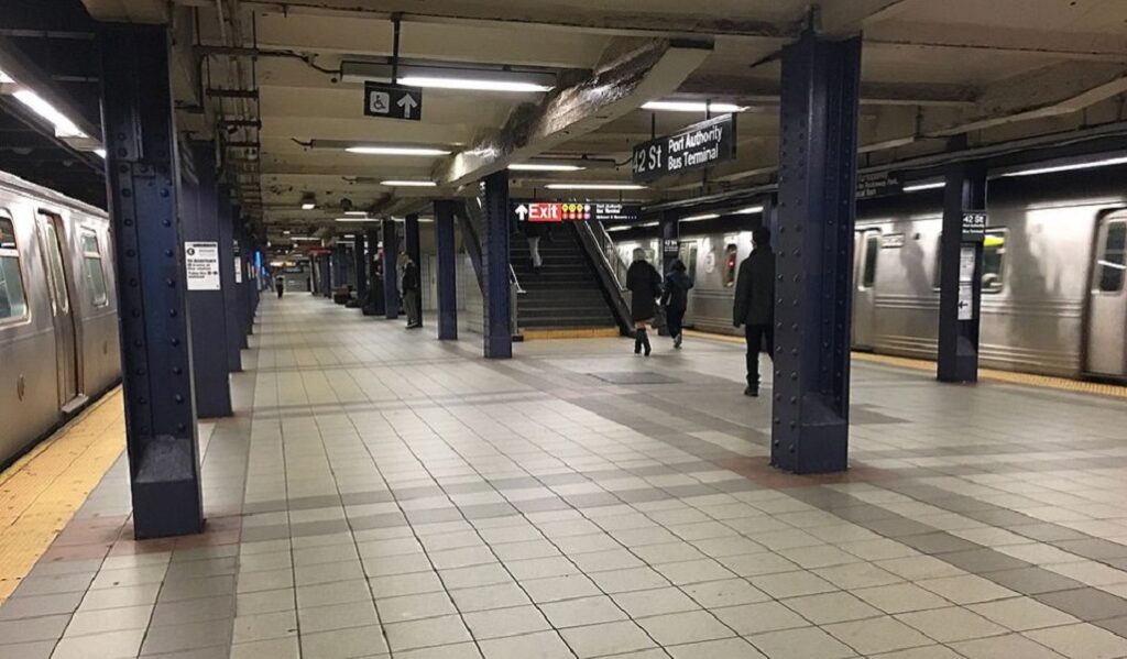 platform of the port authority in NY