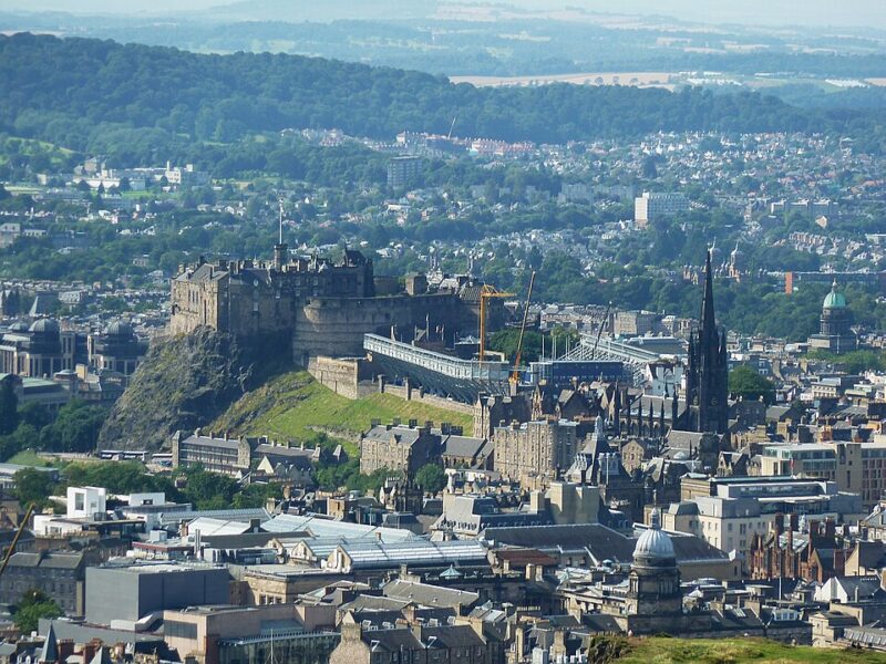 A view of Arthurs castle on the Edinburgh bus tour route