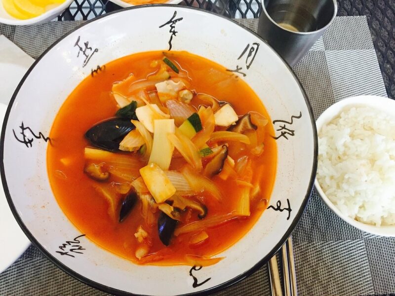 A bowl of seafood typical of Ghanaian restaurants at Osu