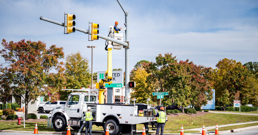 Intelligent traffic signal control system using embedded system